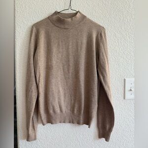 Milano Essential Turtleneck‎ sweater Beige NWT lightweight super soft